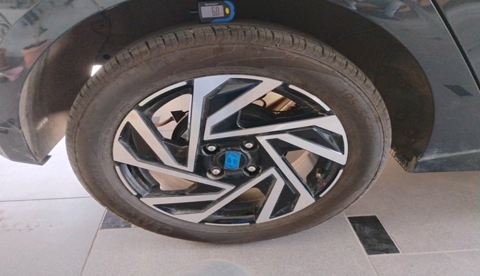 2024 Hyundai NEW I20 ASTA (O) 1.2 IVT, Petrol, Automatic, 4,833 km, tyre