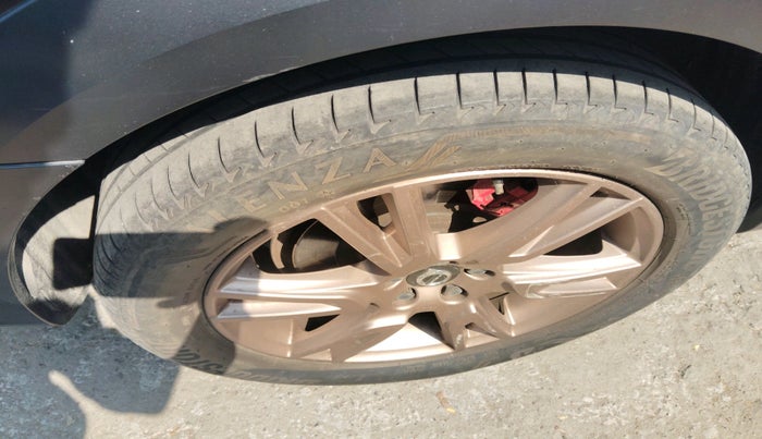 2020 Volvo V90 CROSS COUNTRY D5 INSCRIPTION , Diesel, Automatic, 88,049 km, tyre