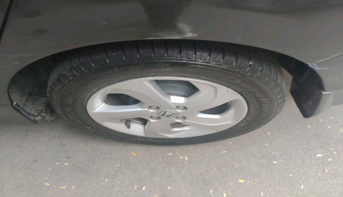 2016 Honda City 1.5L I-VTEC VX CVT, Petrol, Automatic, 6,22,940 km, tyre