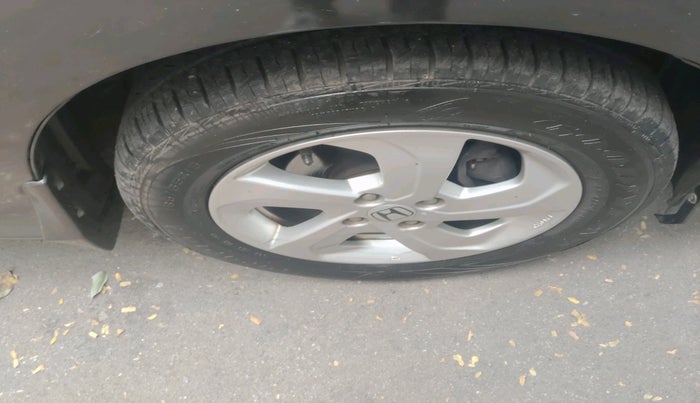 2016 Honda City 1.5L I-VTEC VX CVT, Petrol, Automatic, 6,22,940 km, tyre