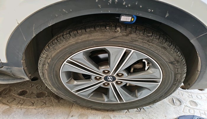 2016 Hyundai Creta SX PLUS 1.6 PETROL, Petrol, Manual, 58,566 km, tyre