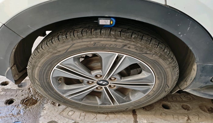 2016 Hyundai Creta SX PLUS 1.6 PETROL, Petrol, Manual, 58,566 km, tyre