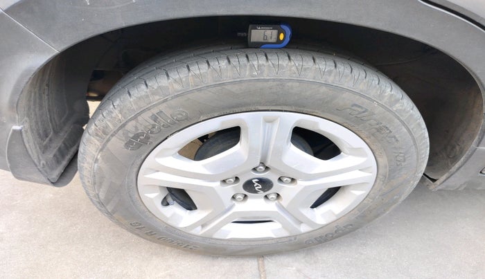 2021 KIA SONET HTK PLUS 1.0 IMT, Petrol, Manual, 19,150 km, tyre