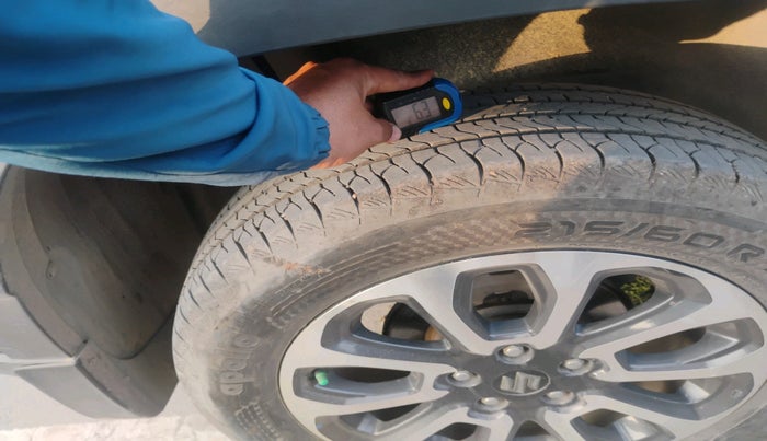 2023 Maruti Grand Vitara ZETA SMART HYBRID, Petrol, Manual, 44,244 km, tyre