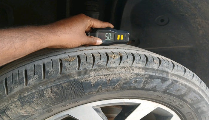 2014 Nissan Terrano XL D PLUS, Diesel, Manual, 63,960 km, tyre