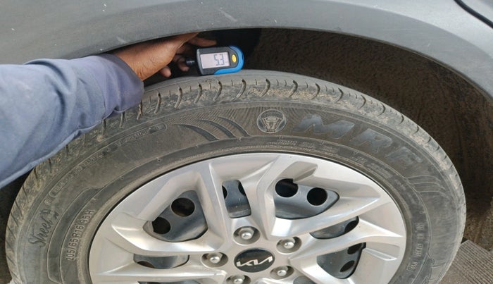 2023 KIA CARENS PRESTIGE 1.5 DIESEL IMT 7 STR, Diesel, Manual, 19,811 km, tyre