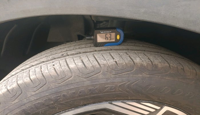 2024 Tata NEXON FEARLESS DCA DUAL TONE 1.2 PETROL, Petrol, Automatic, 6,960 km, tyre