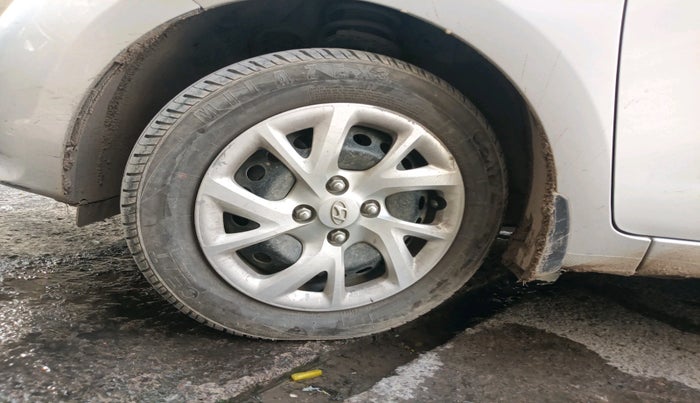 2017 Hyundai Grand i10 SPORTZ (O) 1.2 U2 CRDI, Diesel, Manual, 43,956 km, tyre