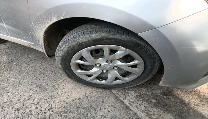 2017 Hyundai Grand i10 SPORTZ (O) 1.2 U2 CRDI, Diesel, Manual, 43,956 km, tyre