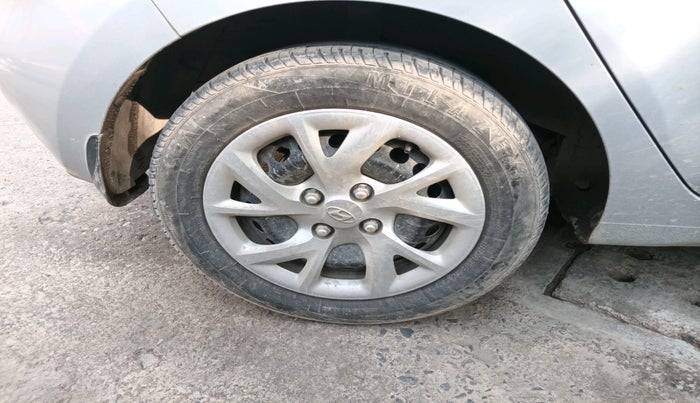 2017 Hyundai Grand i10 SPORTZ (O) 1.2 U2 CRDI, Diesel, Manual, 43,956 km, tyre