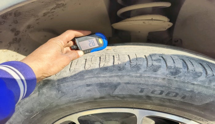 2017 Renault Duster 110 PS RXZ 4X2 AMT DIESEL, Diesel, Automatic, 92,704 km, tyre