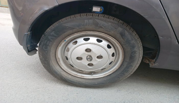 2016 Tata Tiago XM PETROL, Petrol, Manual, 65,843 km, tyre