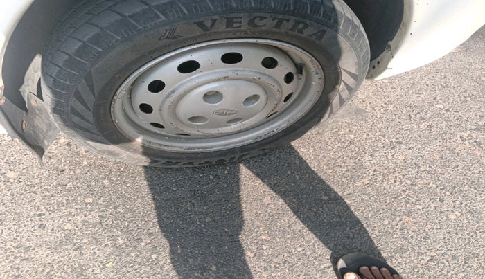 2014 Tata Indigo ECS LS TDI, Diesel, Manual, 1,28,173 km, tyre