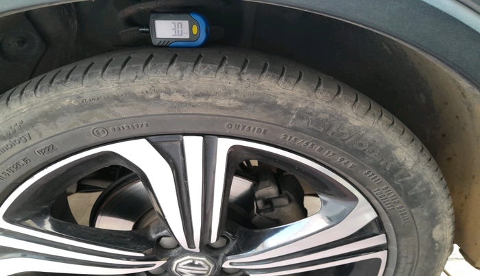 2022 MG ASTOR SHARP 1.5 MT, Petrol, Manual, 48,986 km, tyre