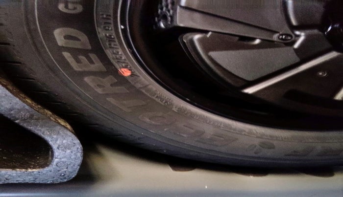 2024 Skoda SLAVIA STYLE 1.0L TSI AT, Petrol, Automatic, 4,050 km, tyre