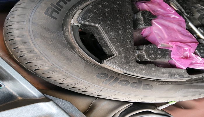 2018 Maruti Vitara Brezza ZDI PLUS, Diesel, Manual, 91,899 km, tyre