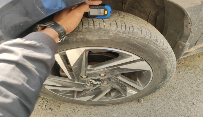 2022 Hyundai NEW I20 ASTA (O) 1.2 MT, Petrol, Manual, 18,399 km, tyre