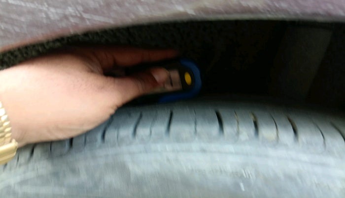 2020 Hyundai AURA SX 1.2 (O), Petrol, Manual, 43,335 km, tyre