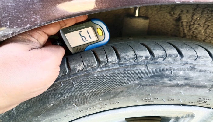 2020 Hyundai AURA SX 1.2 (O), Petrol, Manual, 43,335 km, tyre