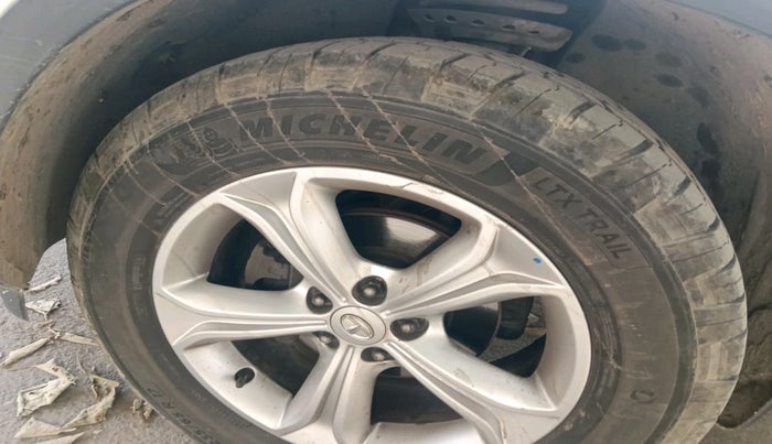 2019 Tata Harrier XT 2.0L KRYOTEC, Diesel, Manual, 96,348 km, tyre