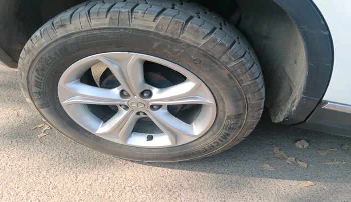 2019 Tata Harrier XT 2.0L KRYOTEC, Diesel, Manual, 96,348 km, tyre