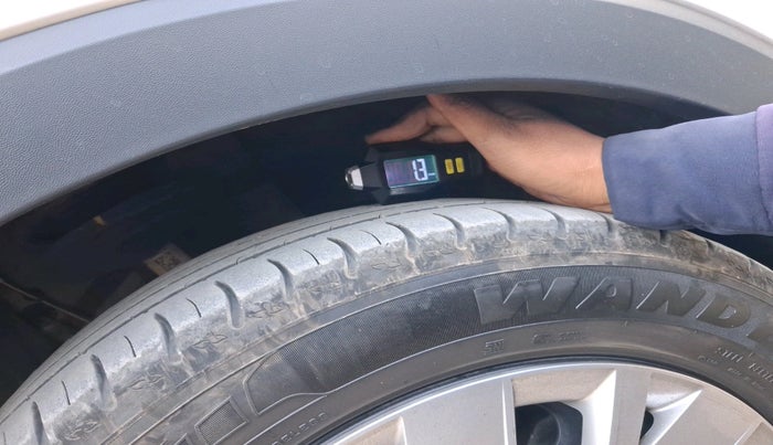 2024 Volkswagen TAIGUN COMFORTLINE 1.0 TSI MT, Petrol, Manual, 27,401 km, tyre