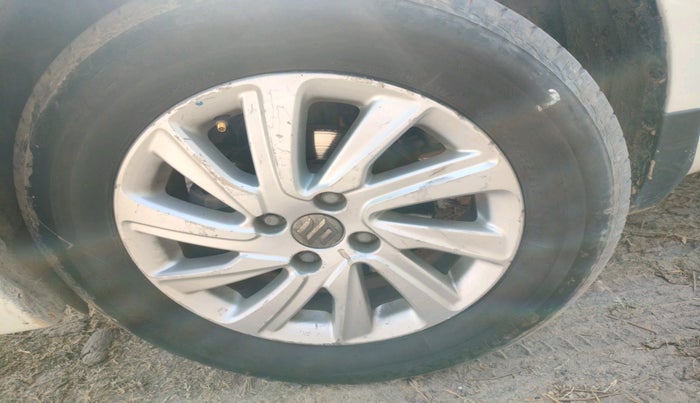 2016 Maruti Swift Dzire ZDI AMT, Diesel, Automatic, 1,57,399 km, tyre