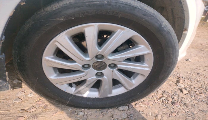 2016 Maruti Swift Dzire ZDI AMT, Diesel, Automatic, 1,57,399 km, tyre