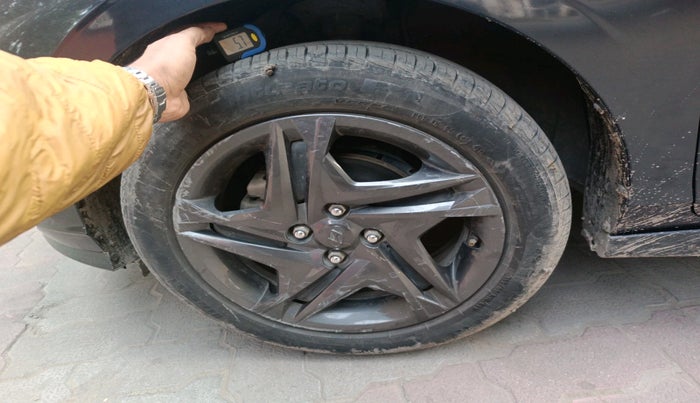 2021 Hyundai NEW I20 SPORTZ 1.2 MT, Petrol, Manual, 55,549 km, tyre