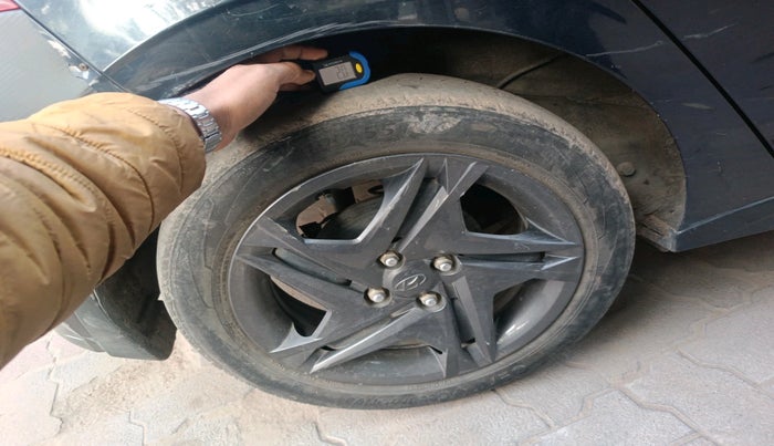 2021 Hyundai NEW I20 SPORTZ 1.2 MT, Petrol, Manual, 55,549 km, tyre