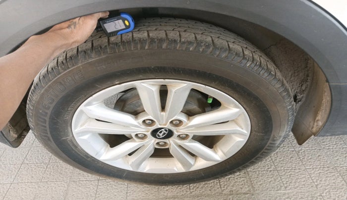 2016 Hyundai Creta SX PLUS 1.6 PETROL, Petrol, Manual, 1,04,931 km, tyre