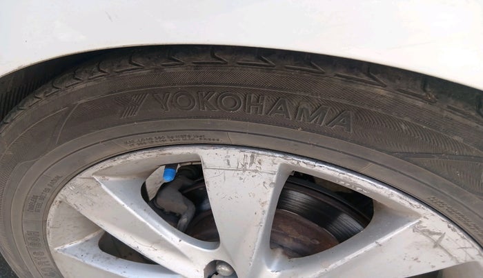 2012 Hyundai Verna FLUIDIC 1.6 CRDI SX, Diesel, Manual, 1,55,628 km, tyre