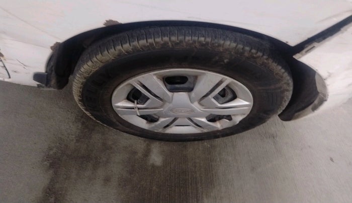 2017 Datsun Redi Go S 1.0, Petrol, Manual, 79,204 km, tyre