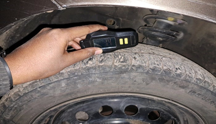 2013 Maruti Wagon R 1.0 VXI, Petrol, Manual, 1,20,407 km, tyre