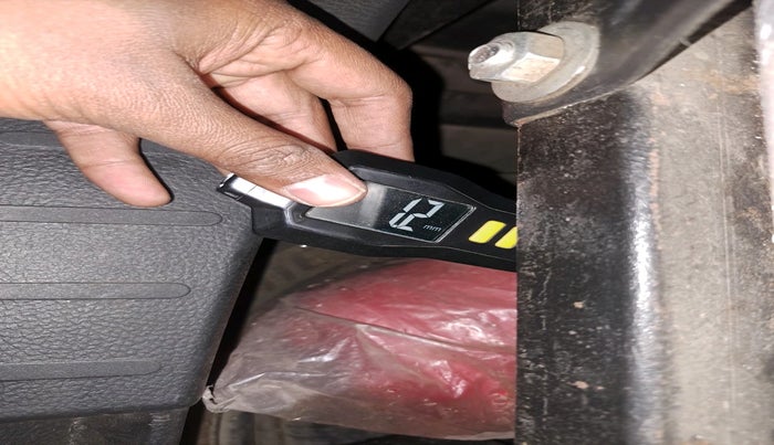 2013 Maruti Wagon R 1.0 VXI, Petrol, Manual, 1,20,407 km, tyre