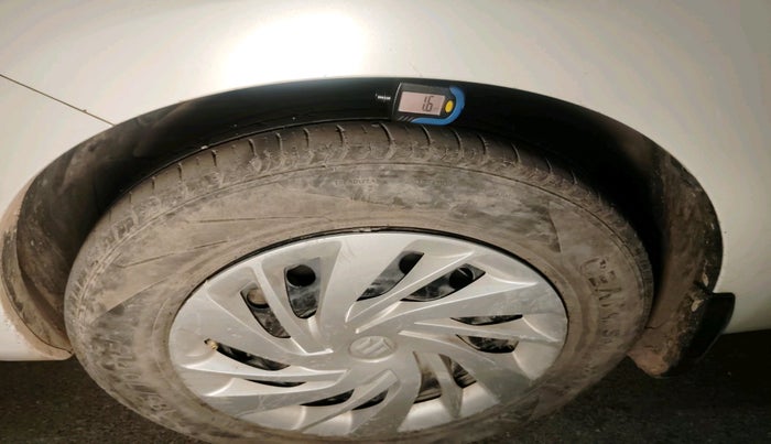 2020 Maruti Ertiga VXI CNG, Petrol, Manual, 63,718 km, tyre