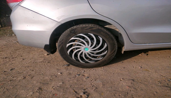 2014 Honda Amaze 1.5L I-DTEC E, Diesel, Manual, 1,54,810 km, tyre