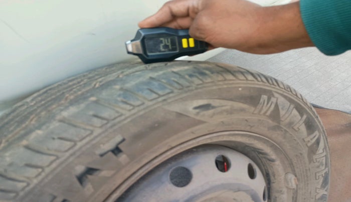 2011 Maruti Swift Dzire VDI, Diesel, Manual, 2,08,546 km, tyre