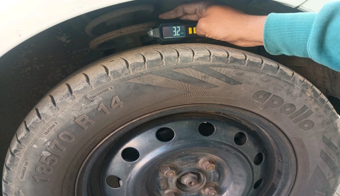 2011 Maruti Swift Dzire VDI, Diesel, Manual, 2,08,546 km, tyre