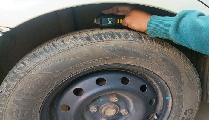 2011 Maruti Swift Dzire VDI, Diesel, Manual, 2,08,546 km, tyre