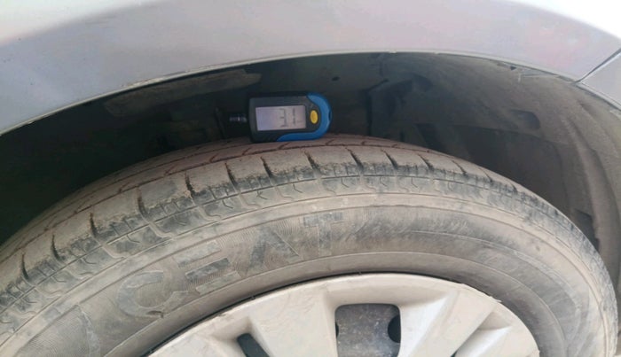 2014 Maruti Swift Dzire VDI, Diesel, Manual, 99,734 km, tyre