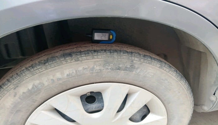 2014 Maruti Swift Dzire VDI, Diesel, Manual, 99,734 km, tyre