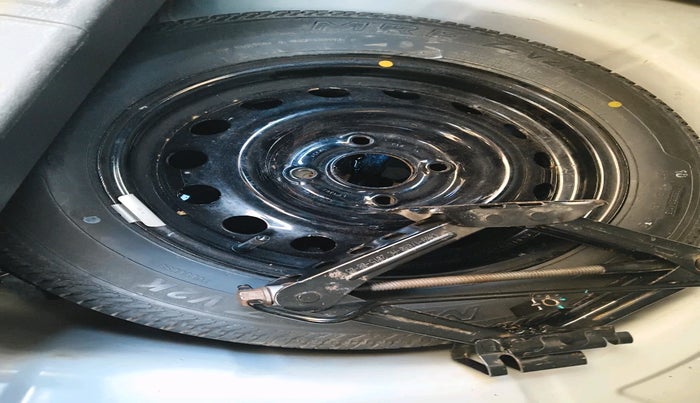 2015 Ford New Figo TITANIUM1.5 DIESEL, Diesel, Manual, 1,19,292 km, tyre