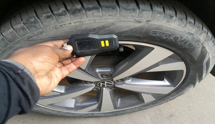 2022 Volkswagen TAIGUN TOPLINE 1.0 TSI MT, Petrol, Manual, 31,159 km, tyre