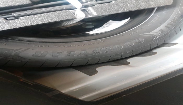 2022 Volkswagen TAIGUN TOPLINE 1.0 TSI MT, Petrol, Manual, 31,159 km, tyre