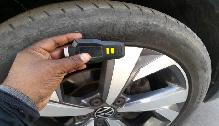 2022 Volkswagen TAIGUN TOPLINE 1.0 TSI MT, Petrol, Manual, 31,159 km, tyre