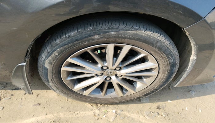 2016 Toyota Corolla Altis VL CVT PETROL, Petrol, Automatic, 72,231 km, tyre