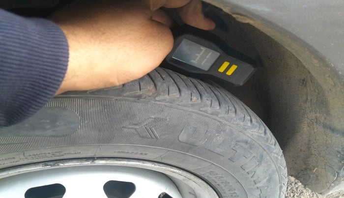 2016 Tata Tiago XM PETROL, Petrol, Manual, 1,53,103 km, tyre