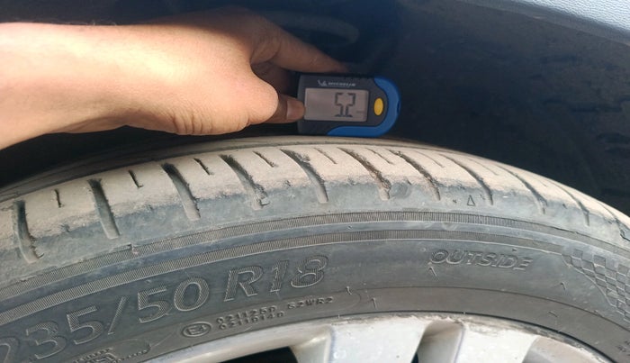 2014 Mercedes Benz GLA Class 200 CDI SPORT, Diesel, Automatic, 1,32,112 km, tyre