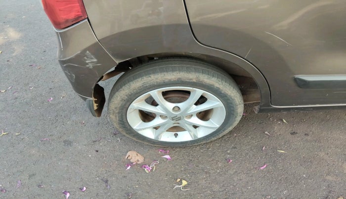 2015 Maruti Wagon R 1.0 VXI, Petrol, Manual, 1,22,157 km, tyre